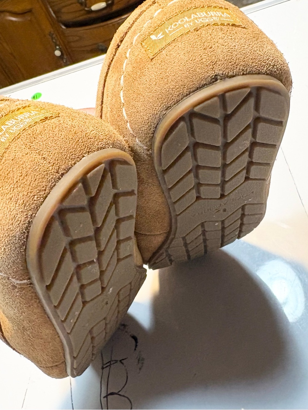 Koolaburra by UGG Lezly slippers featuring a chestnut suede upper and plush faux - Picture 5 of 11